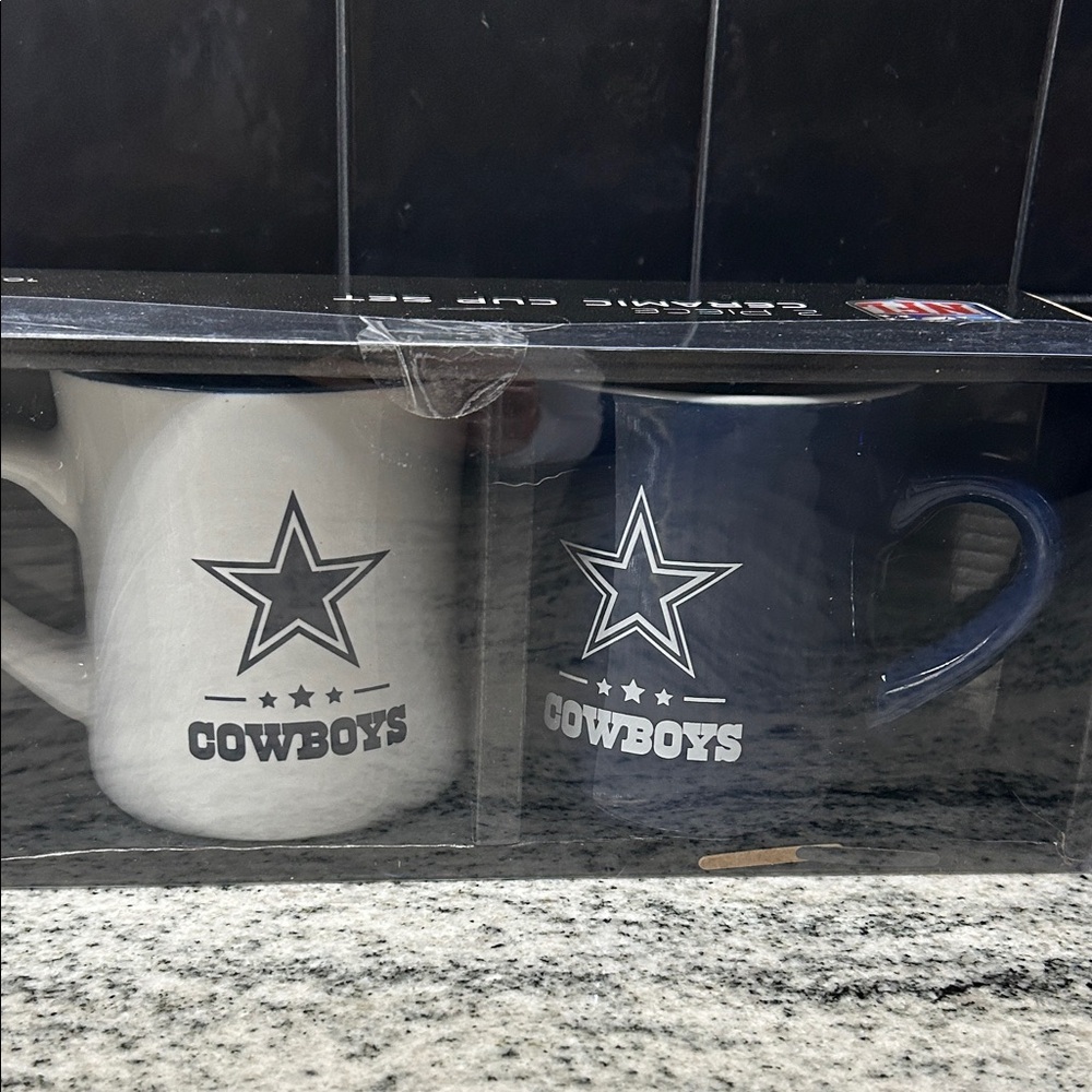 NIB 2 piece Dallas Cowboys mug set
